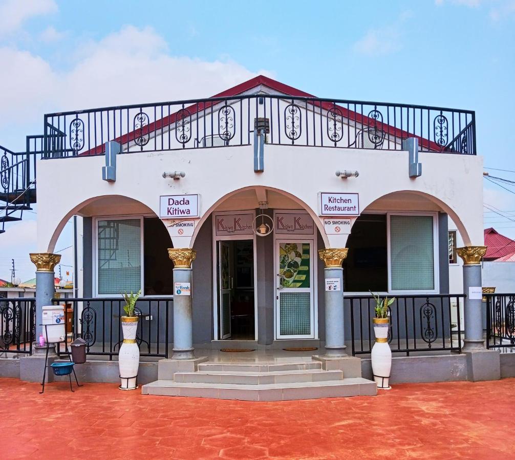 Malbert Inn Tema Kültér fotó