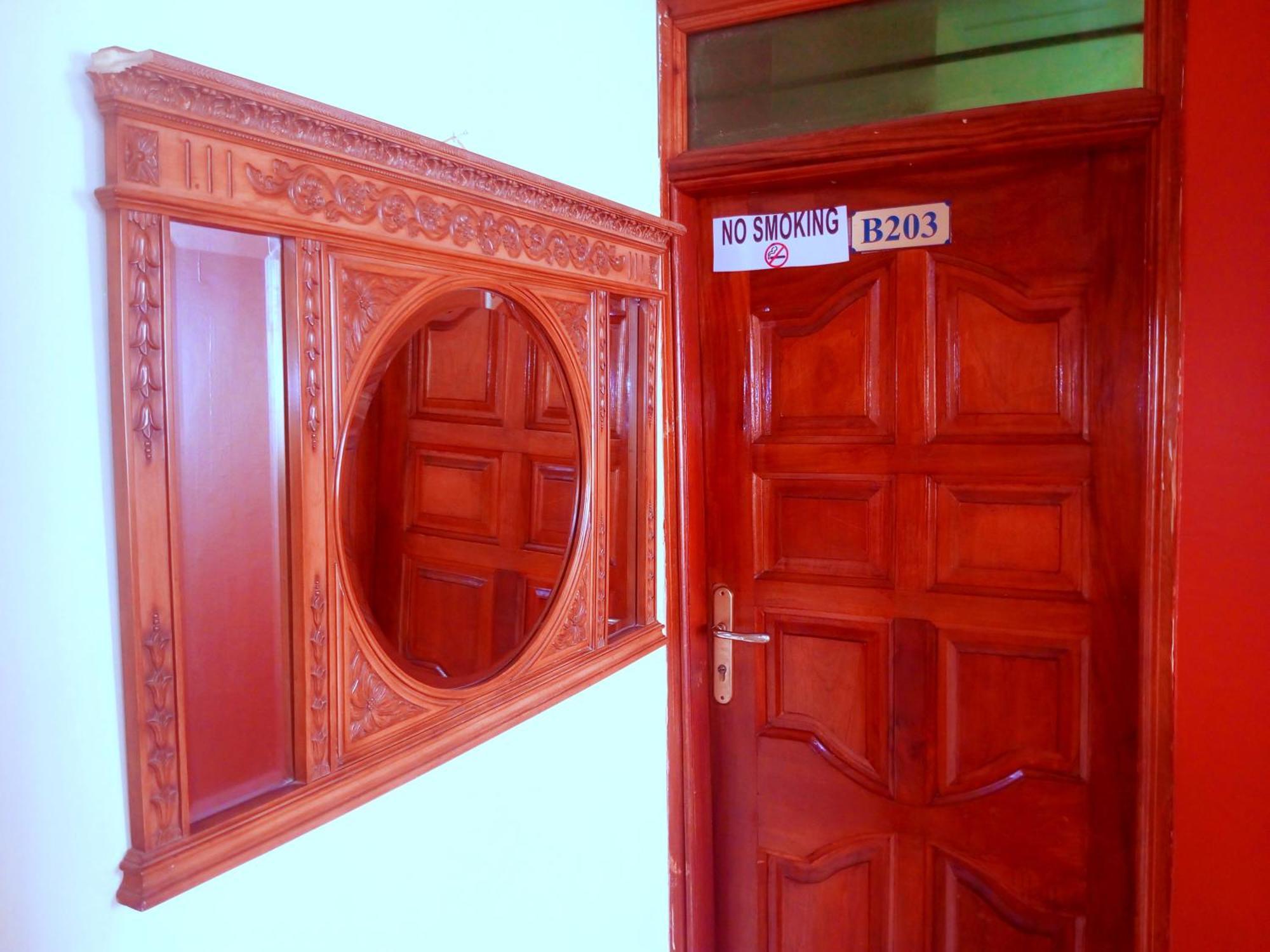 Malbert Inn Tema Kültér fotó